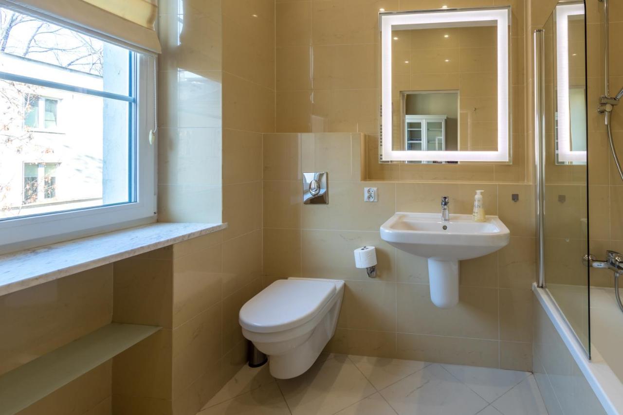 Apartament Luster I Obrazow Варшава Екстериор снимка